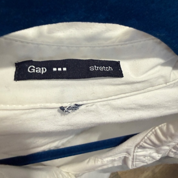 Traditional White Button Shirt by GAP - Picture 3 of 3